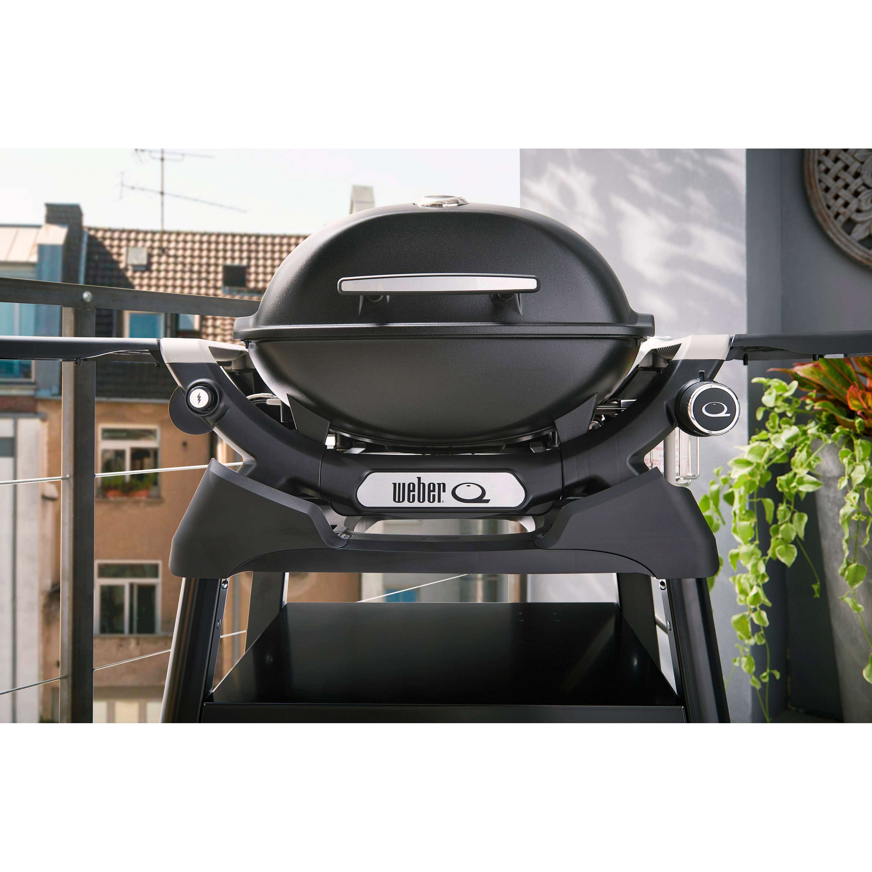  Weber Q 1200N Gasbarbecue Black Inclusief Onderstel